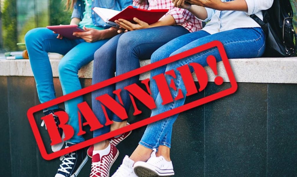 Punjab Medical College Bans students from wearing jeans