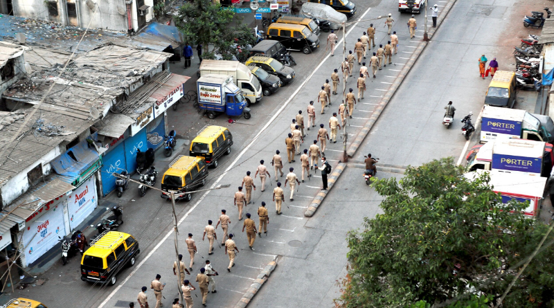 Hundred of Police officers tested positve for COVID-19 in India - Photo Source - Reuters