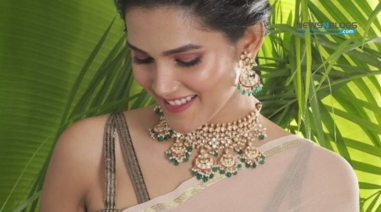 How to wear a Polki necklace set