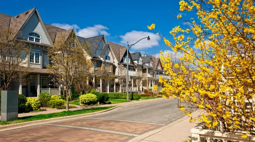 Key Considerations When Building in a Neighborhood