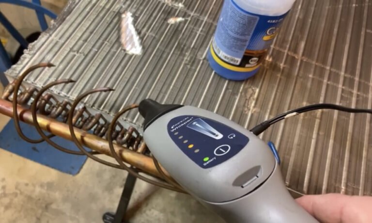 HVAC leak detector