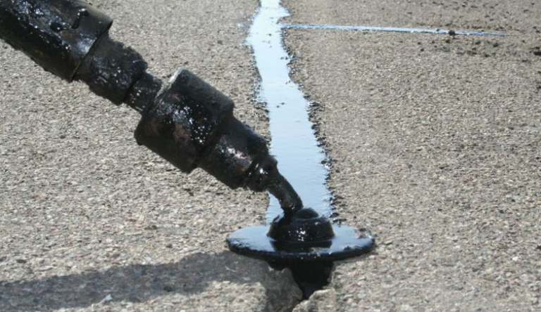 asphalt crack filler