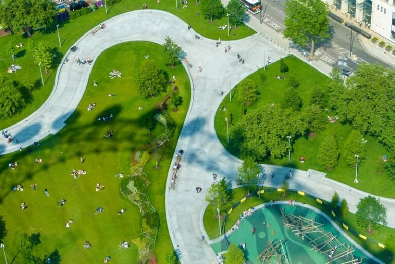 Autonomous Green Space Management